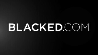 Riley Reid és Gabbie Carter erőszakos menete