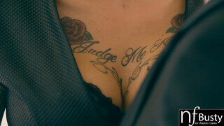Anna Bell Peaks a tetkós izgató lyuk