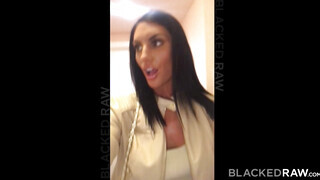 August Ames muffját barna manus kúrja