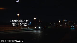 Morgan Rain kedveli az óriás cerkát