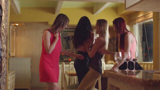 WOWGIRLS - Linda Sweet hátsó nyílásba reszelve