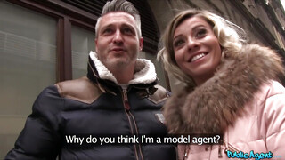 Public Agent - Vicky Love más pali pöcsén lovagol