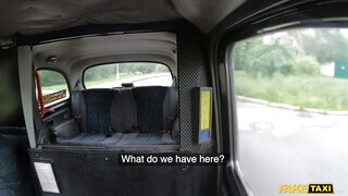 Fake Taxi - Zsenge nőci jól leszopja a taxist