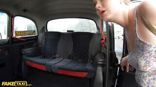 Fake Taxi - Lucy Heart a izgató kicsike orosz cuni
