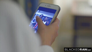 BlackedRaw - Sydney Cole és a csoki pénisz