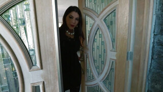 Its POV - Valentina Nappi a szőrös nunis tinédzser
