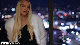 TUSHYRAW - Lana Sharapova a szőrös punás világos szőke gádzsi