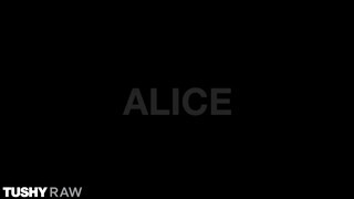 TUSHYRAW - Alice Pink popója meghágva