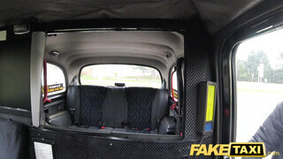 Fake Taxi - Misha Cross a taxiban reszel