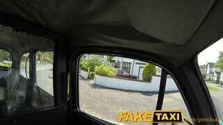 FakeTaxi - ártatlan világos szőke tinicsajszi cidázása