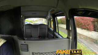 FakeTaxi - fősulis szuka ordítva élvez