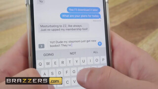 Brazzers - Alexis Fawx a óriási cicis nevelő anya
