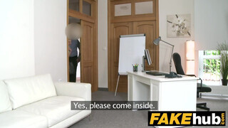 Fake Agent - félénk pipi csak fotókat szeretett volna