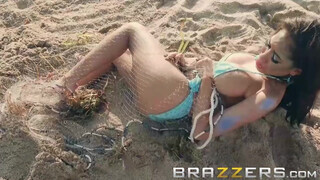 Brazzers - Gia Milana a bájos szirén