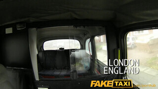 FakeTaxi - telt csoki hajú csajszi pénzért mindent bevállal