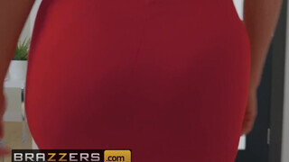 Brazzers - AJ Applegate a termetes picsájú szöszi