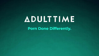 ADULT TIME - Lena Paul gigantikus csöcseivel masszíroz