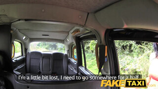 FakeTaxi piercinges nőci a motorháztetőn is kúrel