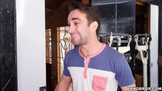 Cassidy Banks a gigantikus keblű fital ribi - Bangbros