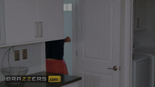 Brazzers - Charlotte Sins idősebb faszival kamatyol