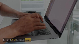 Brazzers - Ebony Mystique kedveli a termetes néger farkat