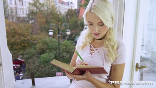 Private com - Helena Moeller segglyukba is kedveli