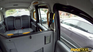 Fake Taxi - Lina Luxa a magas francia fiatal szuka