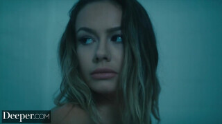 Deeper - Naomi Swann a perverz pici bige