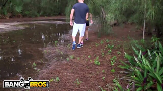 BANGBROS - Kendra Lust a bűbájos csöcsös milf