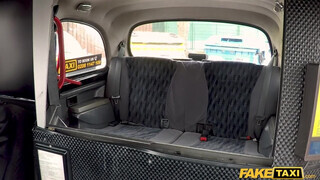 Fake Taxi - Jennifer Amilton a csábos szöszi