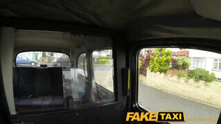 FakeTaxi - egy szívdöglesztő irodista szuka