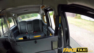 Fake Taxi - Liz Rainbow a perverz zsenge csajszika