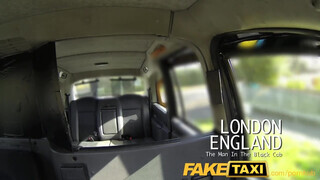 FakeTaxi - begerjedt dél amerikai nőci