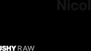 TUSHYRAW - Nicole Aria popója bekúrva