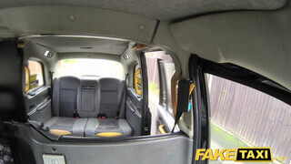 Fake Taxi - Rina Ellis a szívdöglesztő sulis szuka