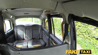 Fake Taxi - Eva Johnson imádja a hatalmas kukit