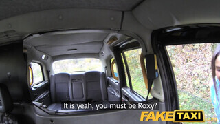 Fake Taxi - Roxxy Lea a méretes didkós latina pipi