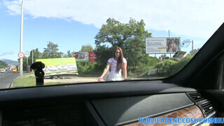 PublicAgent - Vanessa a szexy stoppos maca