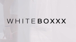 WhiteBoxxx - Lana Bell-nek nagyon szűk a lyuka