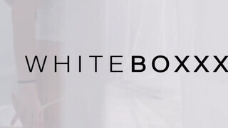 WhiteBoxxx - megujjaztam magam a hapsim mellett