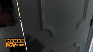 Lily Love a gigantikus seggű milf - itsPOV