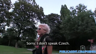 PublicAgent - lezbi pipi hagyja magát megbaszni