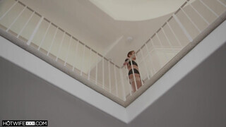 HOTWIFEXXX - Rövid hajú házaspár megkúrva