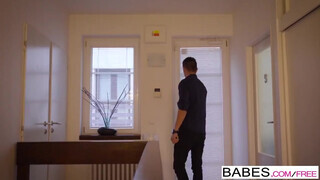 Babes - Paula Shy a gigászi didkós nőci