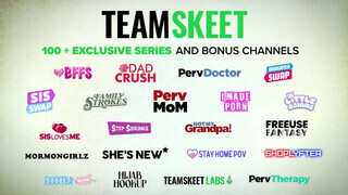 Scarlet Skies és Natalia Queen hancúrozása - TeamSkeet