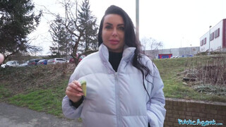 Public Agent - Arish a gigantikus keblű ukrán milf