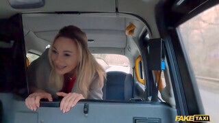 Fake Taxi - Katrina King a szívdöglesztő orosz milf