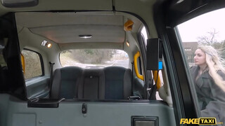 Fake Taxi - Micky Muffin hátsó nyílásba kurelva