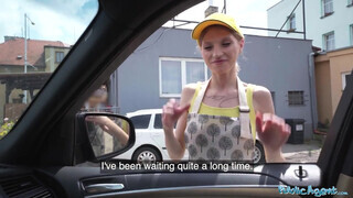 Public Agent - Molly Devon a izgató vékony szuka