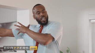 BRAZZERS - Dani Valentina és Lila Lovely a túlsúlyos ribancok
